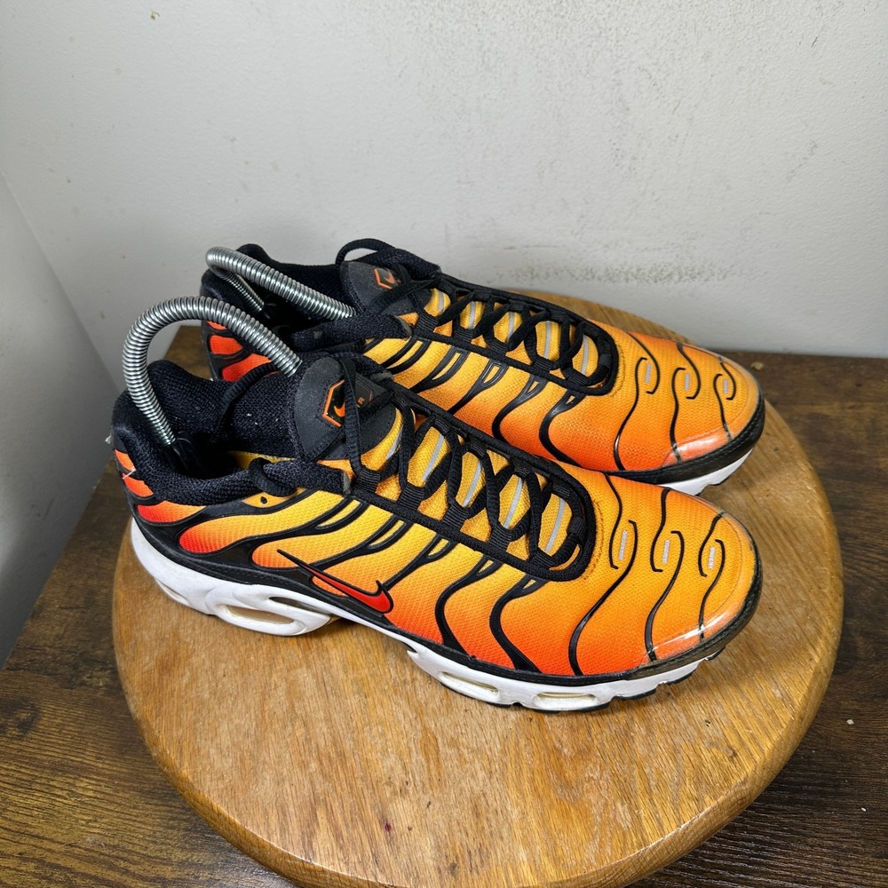 Nike Air Max Plus TN Sunset Orange Black BQ4629-001 Mens Size 9 Sneakers